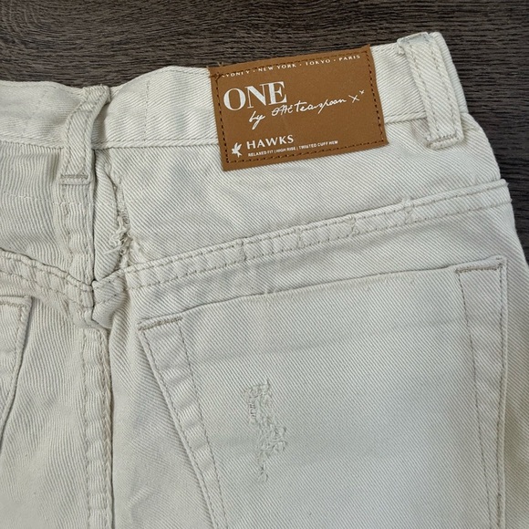 One Teaspoon Hawks High Rise Twisted Cuff Hem Distressed Shorts - Size 26 - NWT - Picture 7 of 15